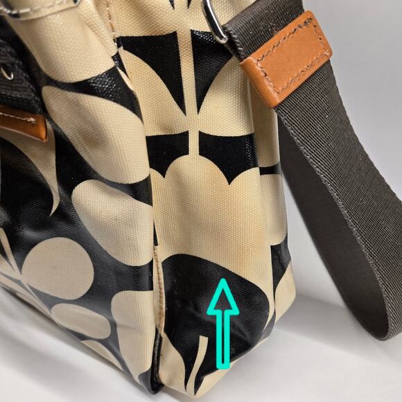 Orla Kiely Messenger Laptop Crossbody Bag in Classic Tulip Stem Black & Tan - Picture 13 of 15